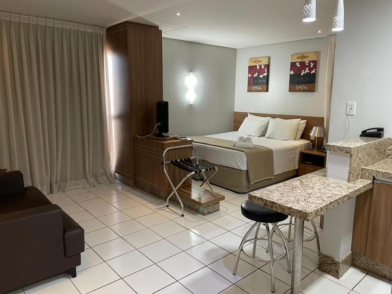 Sun Square Suites Hotel By Lual Goiânia Zewnętrze zdjęcie